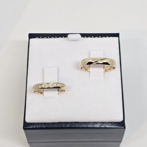Argollas modelo cristal oro18 , peso 6gr